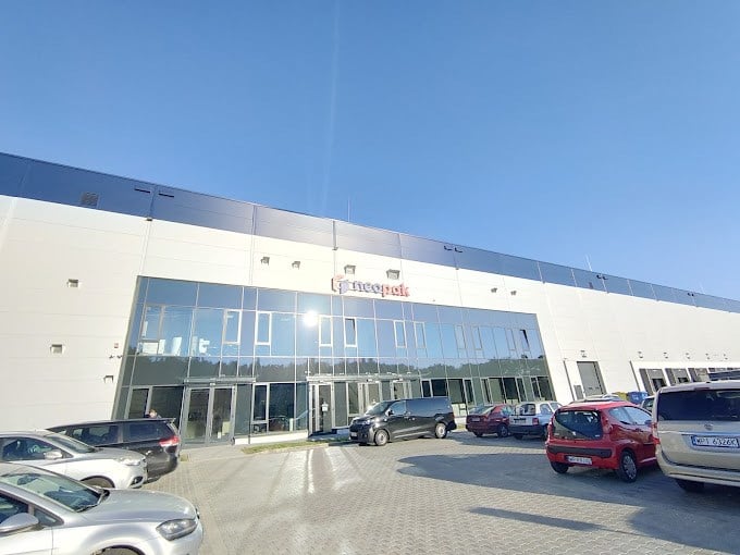 NEOPAK Budova ve Wolici vnější pohled
